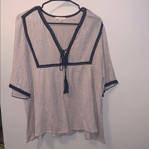 Easel Tan and Navy Blouse